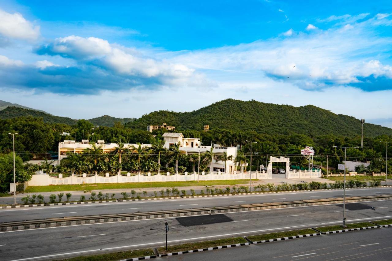 Hotel Chandrawati Palace Abu Road Ngoại thất bức ảnh