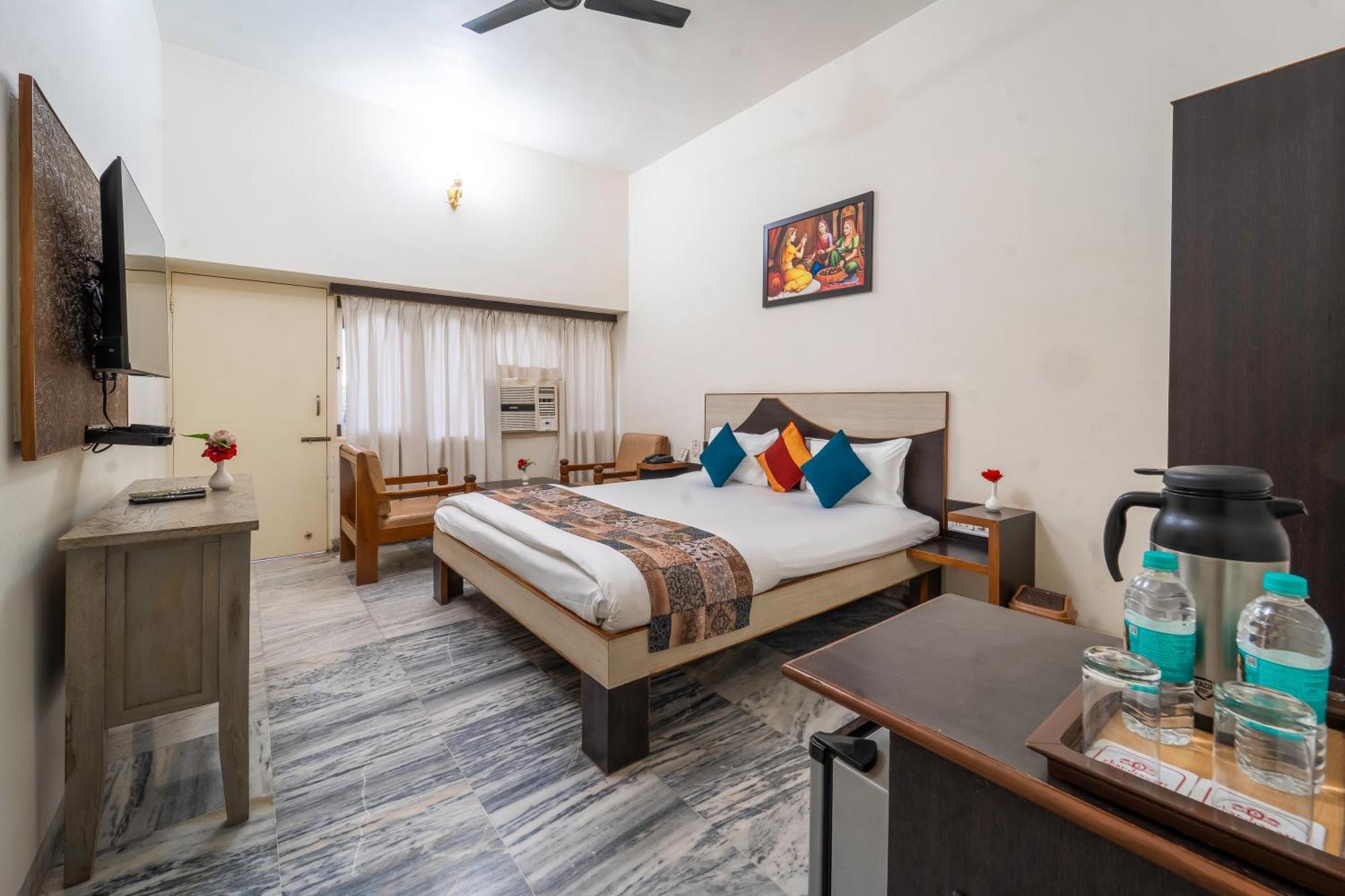 Hotel Chandrawati Palace Abu Road Ngoại thất bức ảnh